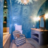 Marble Mosaic Medallion in Bathroom